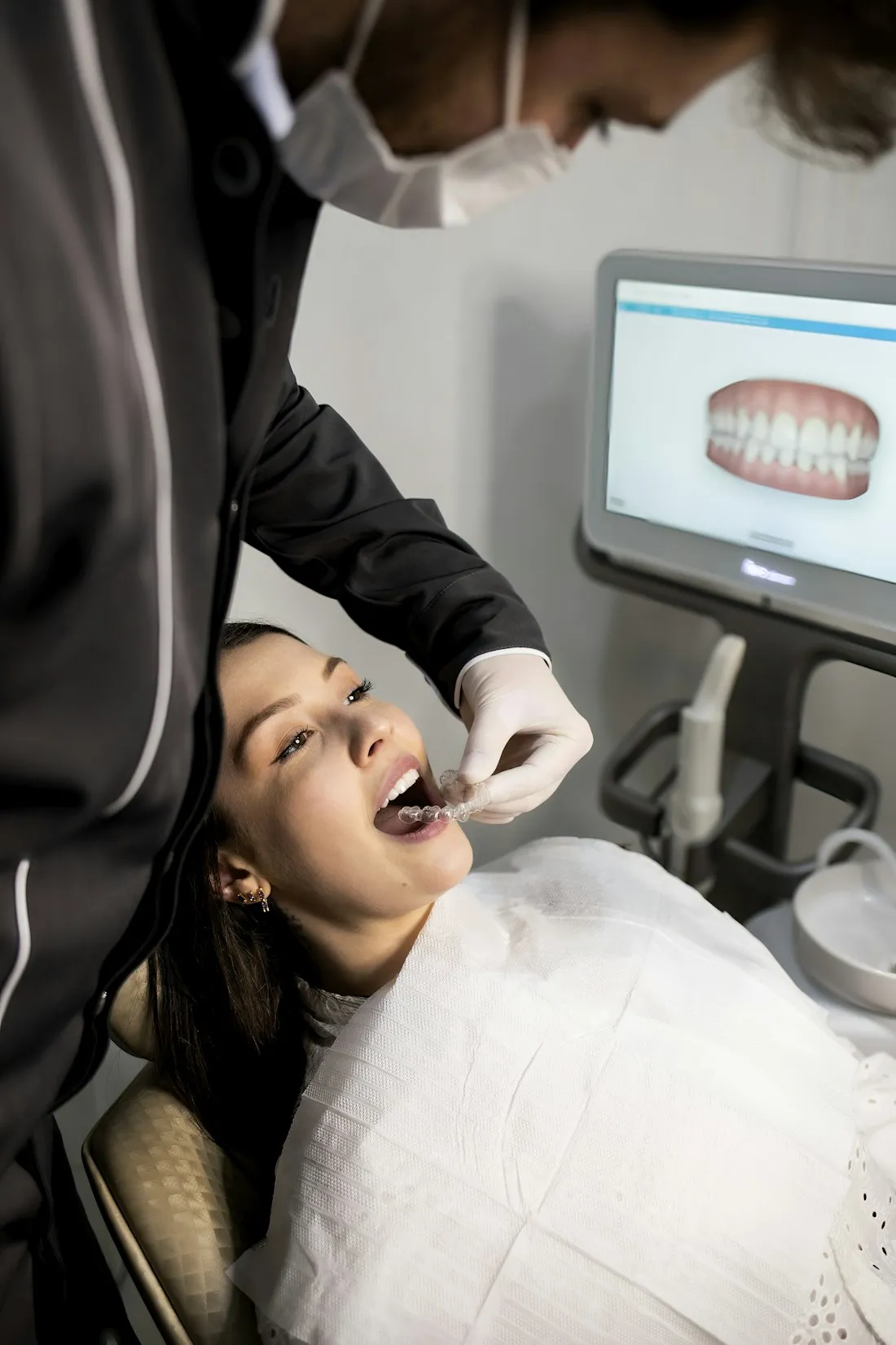Behandlung mit digitalem Intraoral-Scanner statt unangenehmem Abdruck